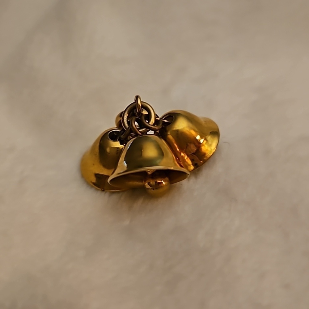 Vintage 1960s Christmas Jingle Bells Charm - Picture 4 of 4